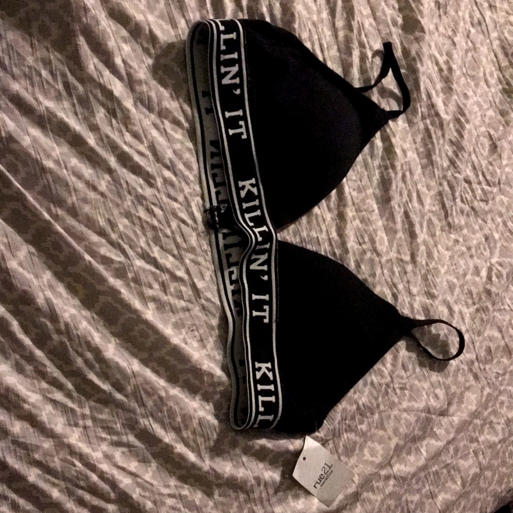 Rue21 triangle sports bra✨✨